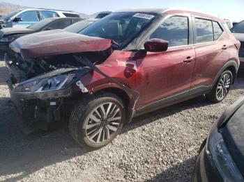  Salvage Nissan Kicks