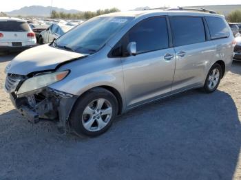  Salvage Toyota Sienna