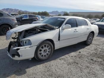  Salvage Lincoln Towncar