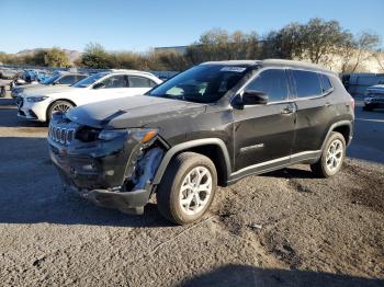  Salvage Jeep Compass