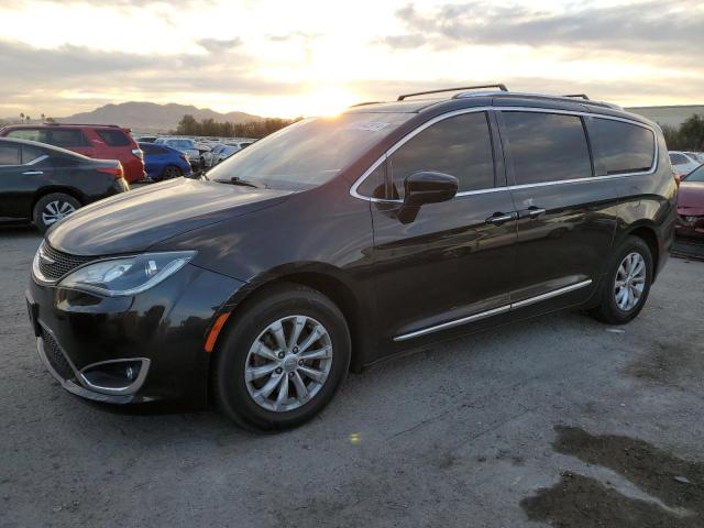  Salvage Chrysler Pacifica