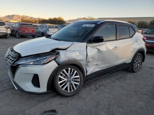  Salvage Nissan Kicks