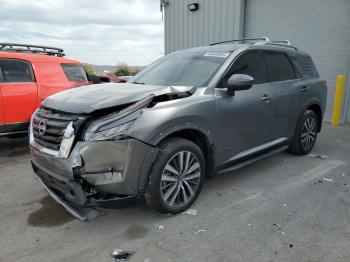  Salvage Nissan Pathfinder