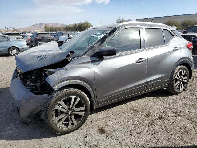  Salvage Nissan Kicks