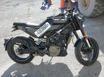  Salvage Husqvarna Vitpilen 4