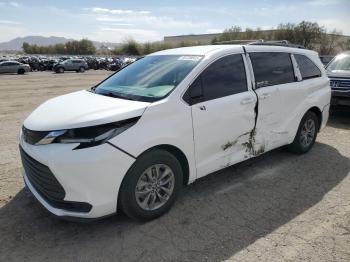 Salvage Toyota Sienna