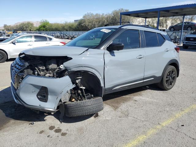 Salvage Nissan Kicks