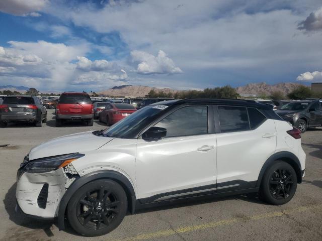  Salvage Nissan Kicks
