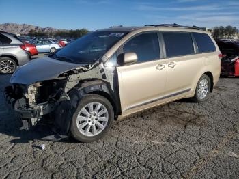 Salvage Toyota Sienna