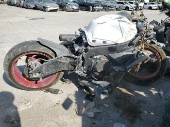  Salvage Suzuki Gsxr750