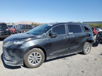  Salvage Toyota Sienna