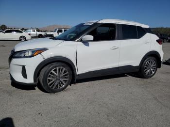  Salvage Nissan Kicks