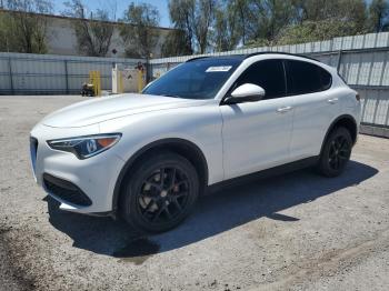  Salvage Alfa Romeo Stelvio