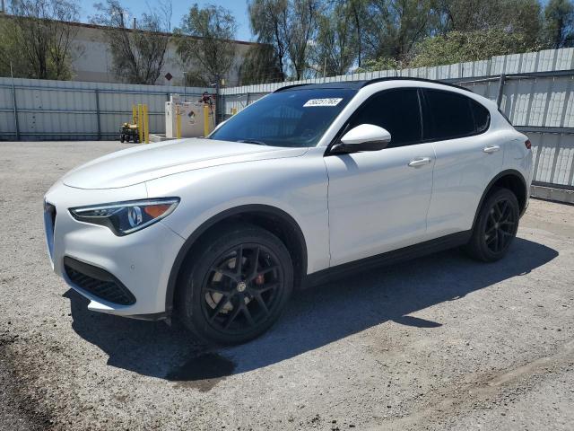  Salvage Alfa Romeo Stelvio