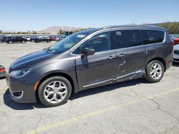  Salvage Chrysler Pacifica