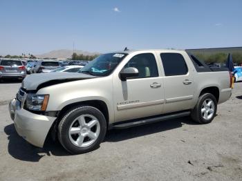  Salvage Chevrolet Avalanche