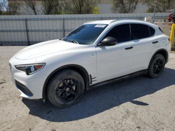  Salvage Alfa Romeo Stelvio