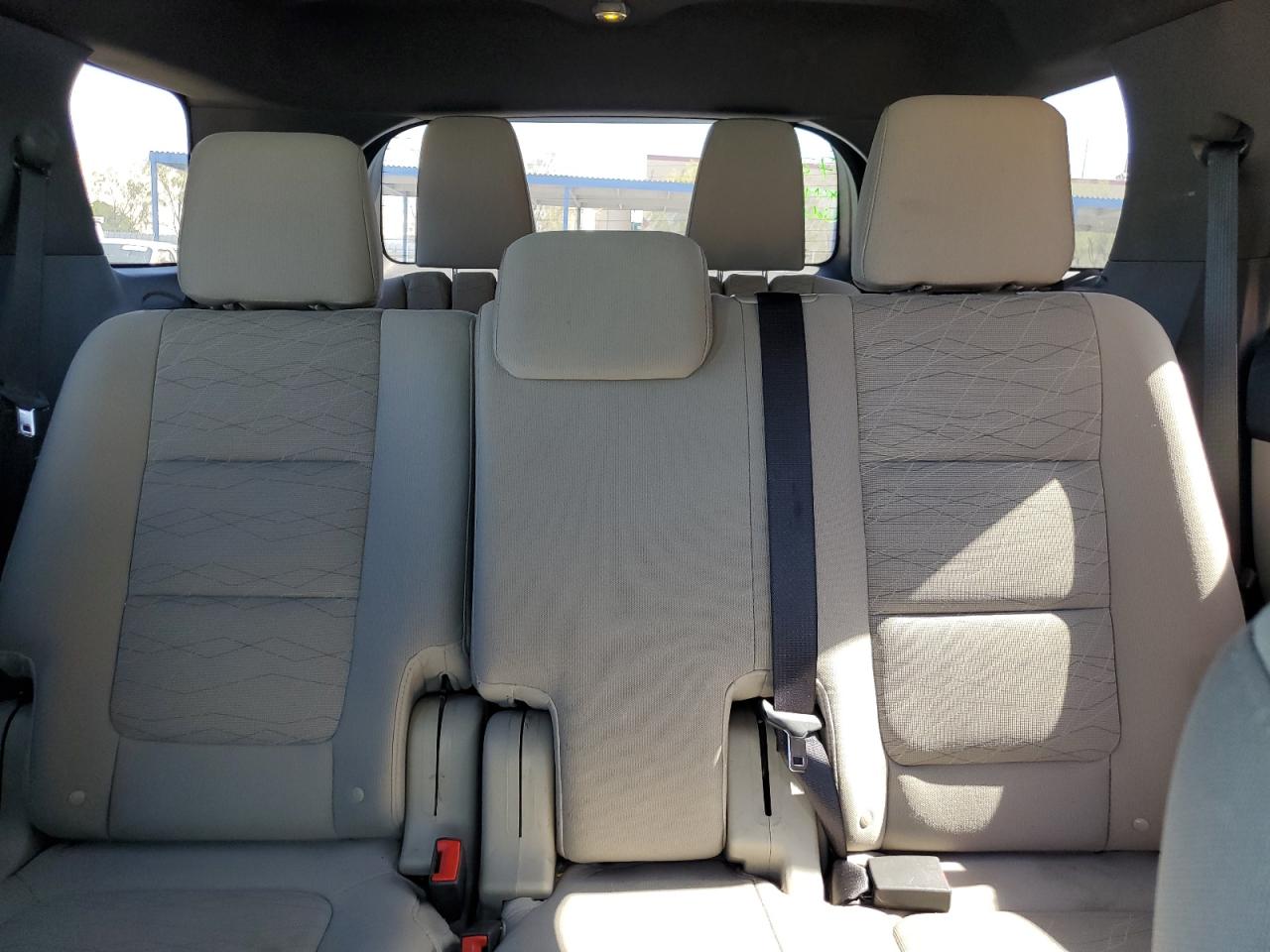 Ford Explorer Image 5