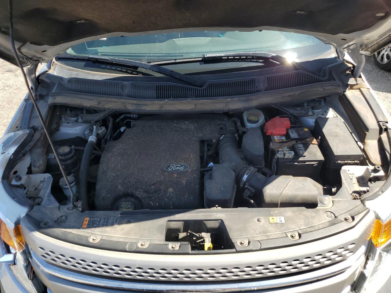 Ford Explorer Image 10