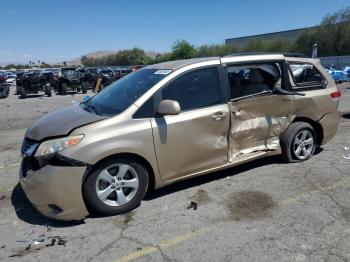  Salvage Toyota Sienna