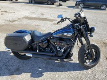  Salvage Harley-Davidson Flhcs