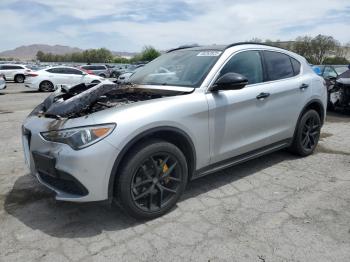  Salvage Alfa Romeo Stelvio