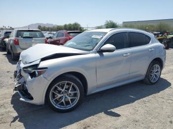  Salvage Alfa Romeo Stelvio