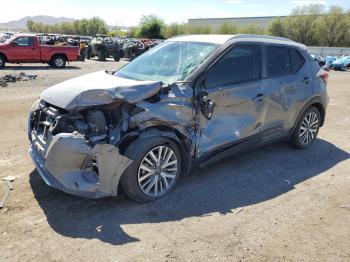  Salvage Nissan Kicks
