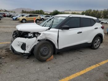  Salvage Nissan Kicks