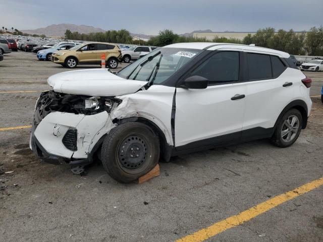  Salvage Nissan Kicks