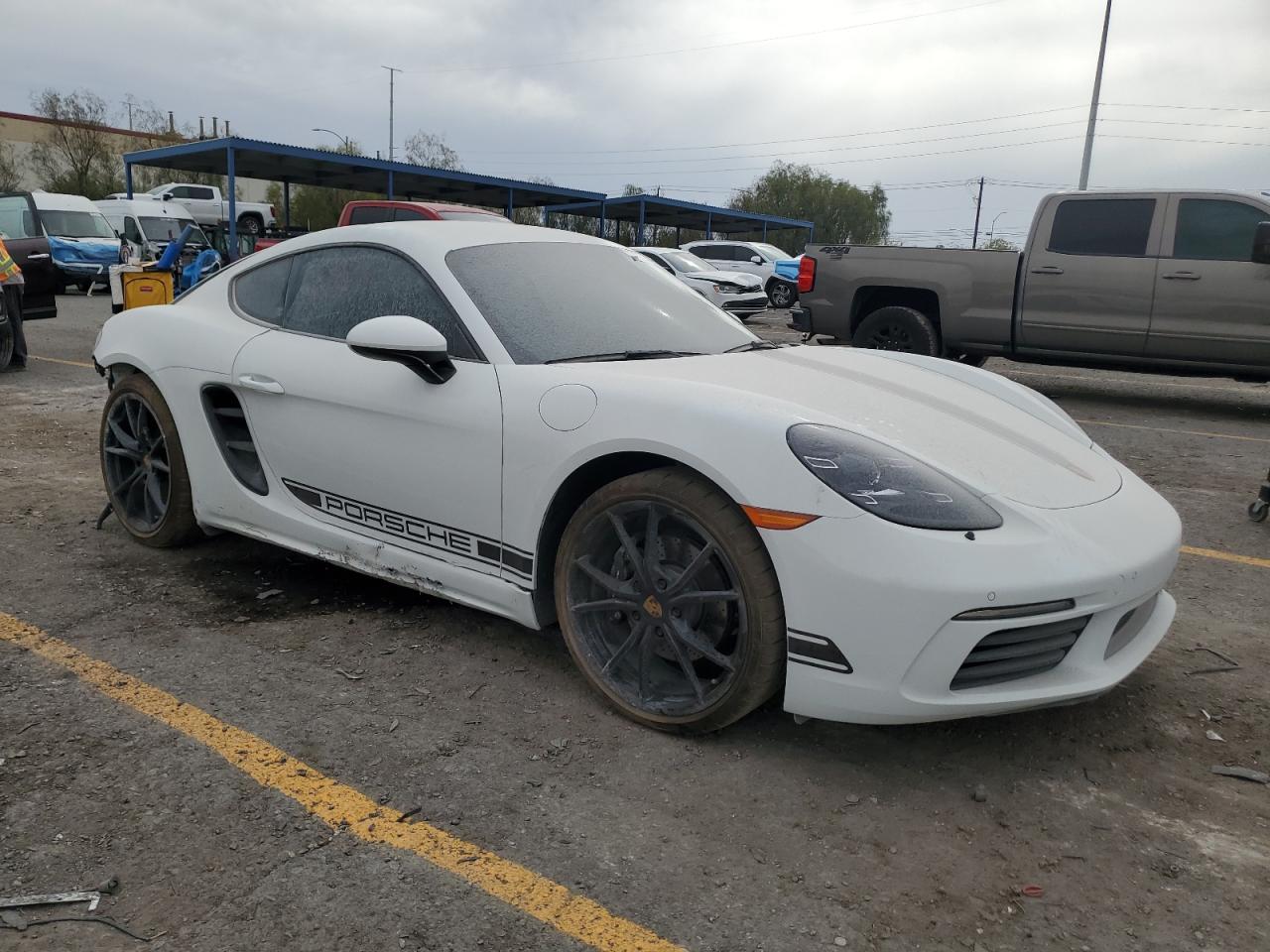 Porsche Cayman Base Image 7