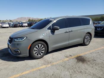  Salvage Chrysler Pacifica