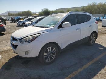  Salvage Hyundai TUCSON
