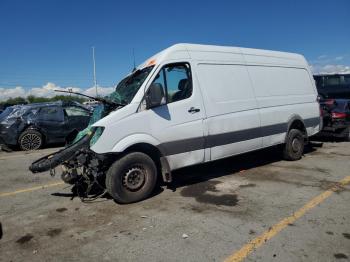  Salvage Mercedes-Benz Sprinter
