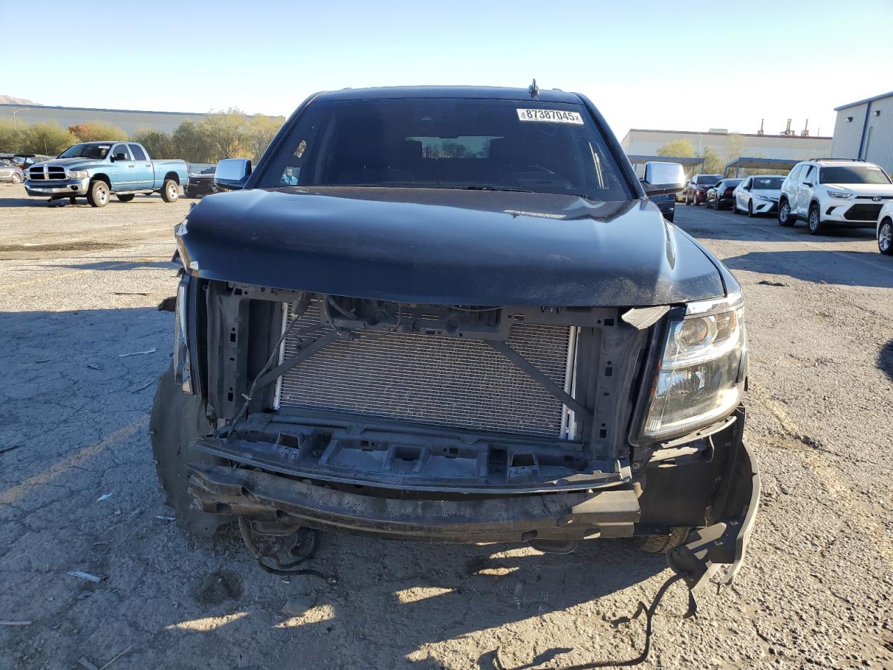 Chevrolet Suburban K1500 Ltz Image 11