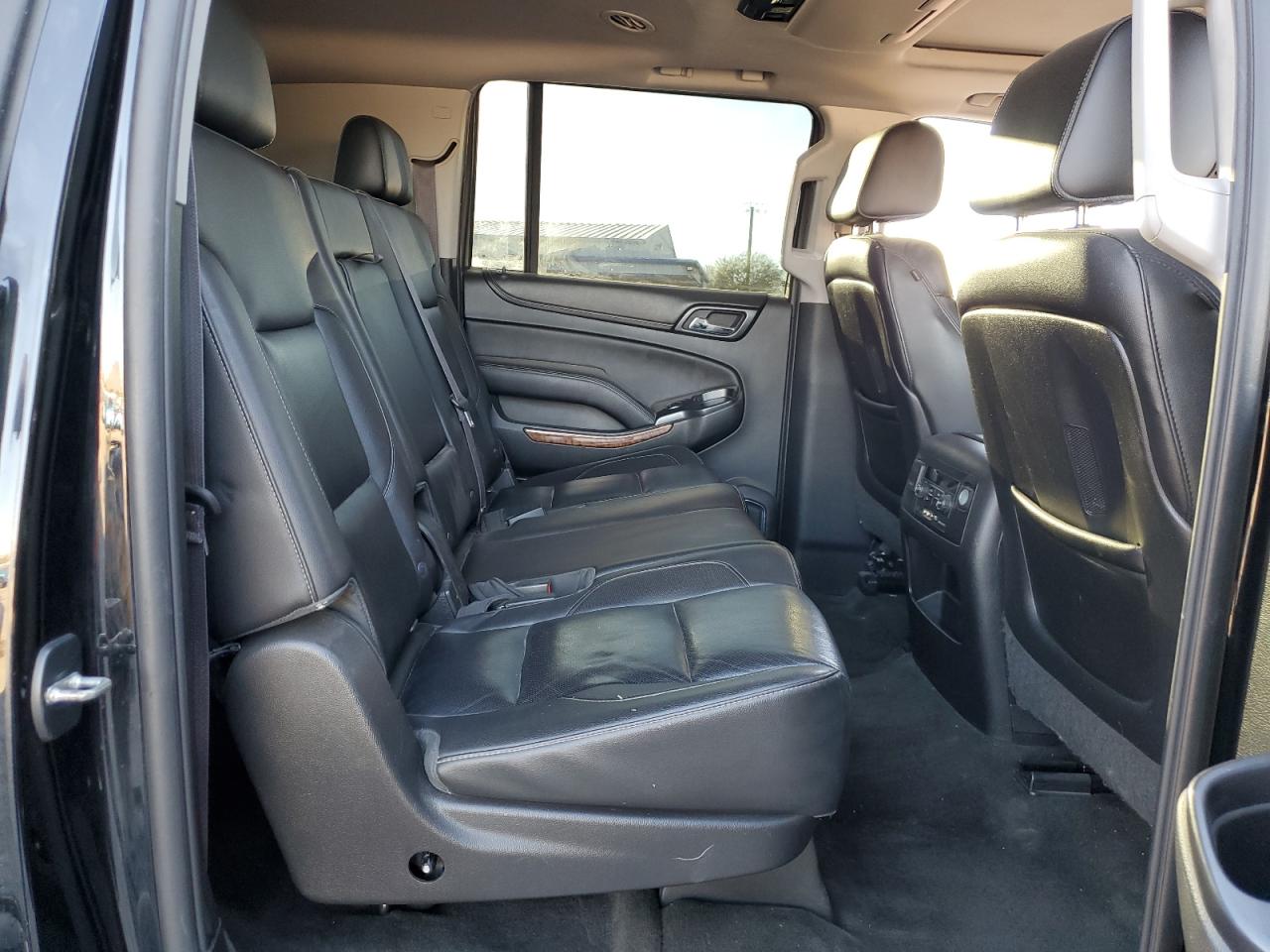 Chevrolet Suburban K1500 Ltz Image 6