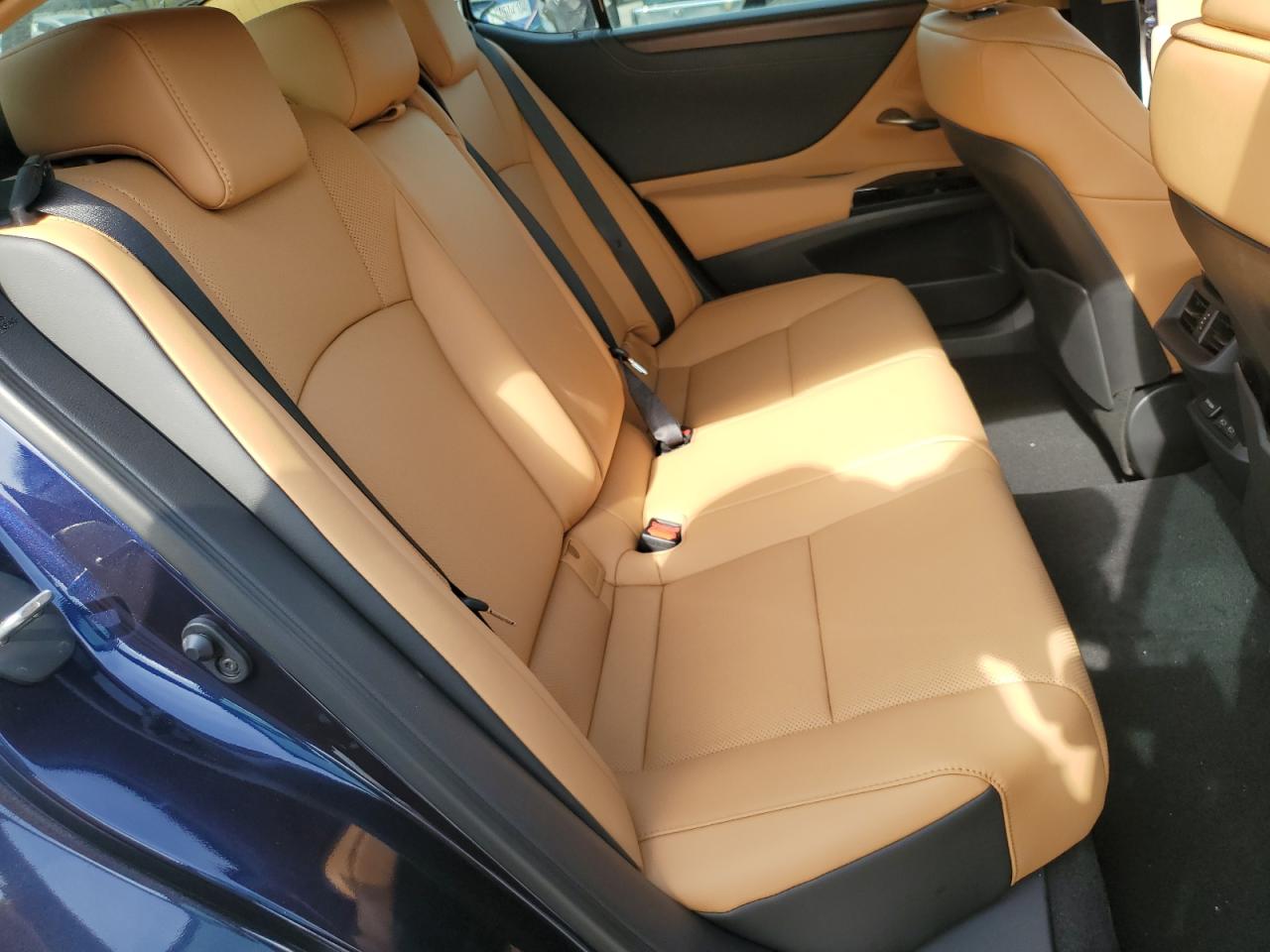 Lexus Es 350 Base Image 3