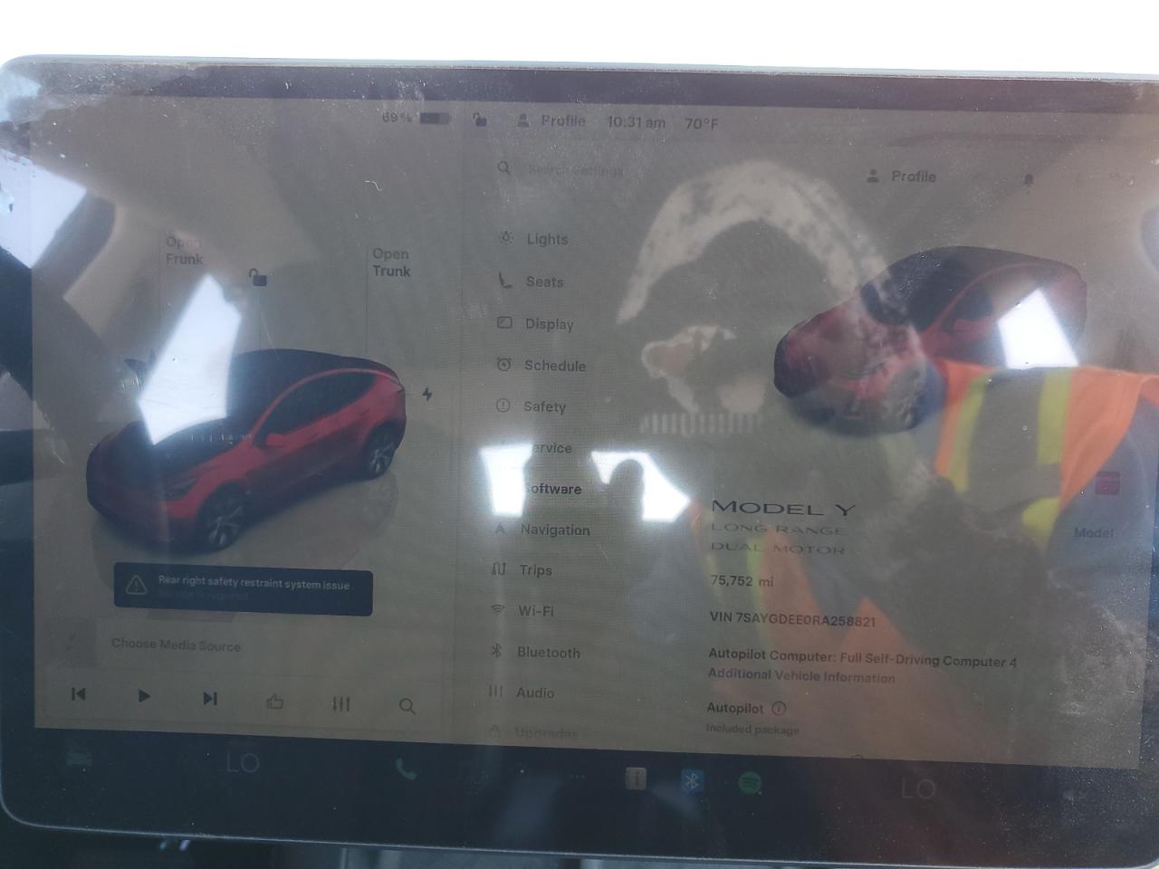 Tesla Model Y Image 11