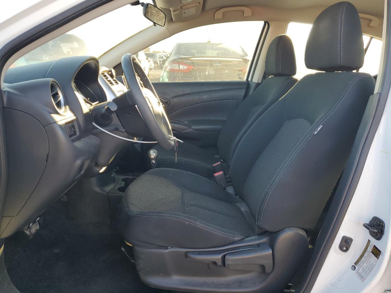 Nissan Versa S Image 5