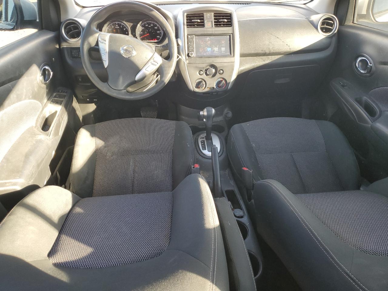 Nissan Versa S Image 9