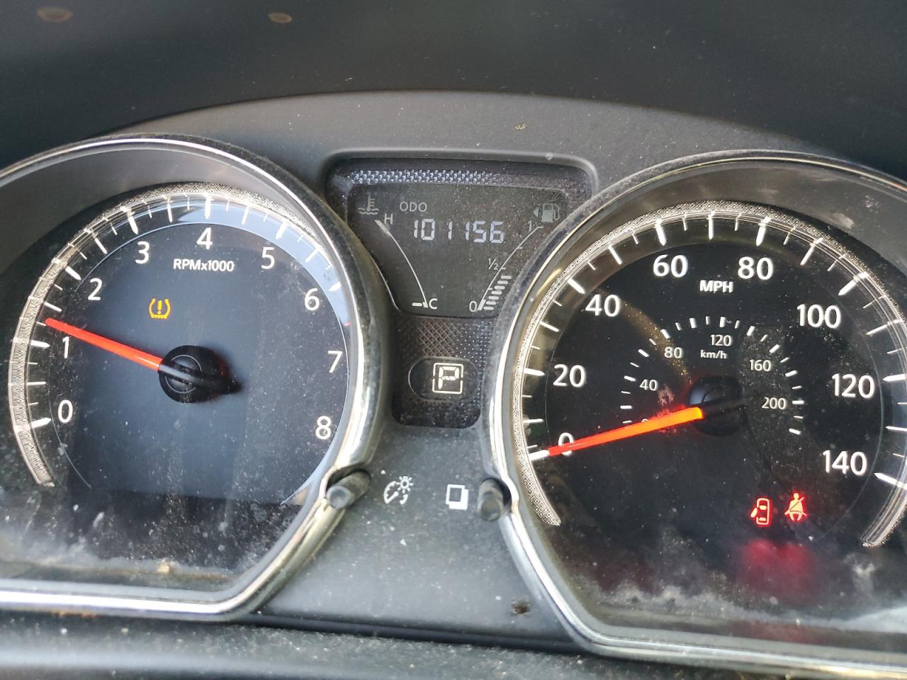 Nissan Versa S Image 11