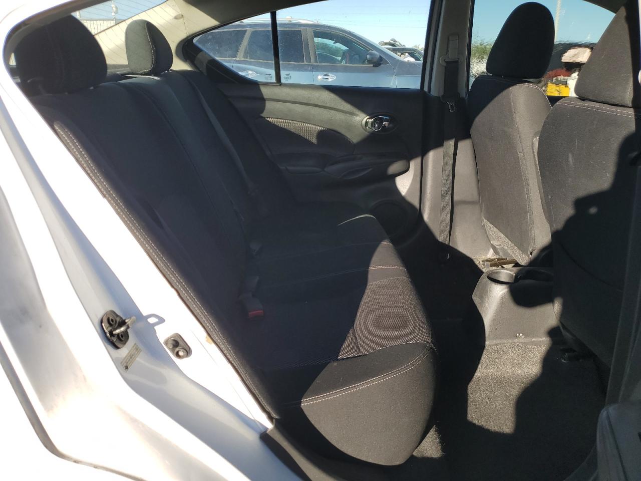 Nissan Versa S Image 10