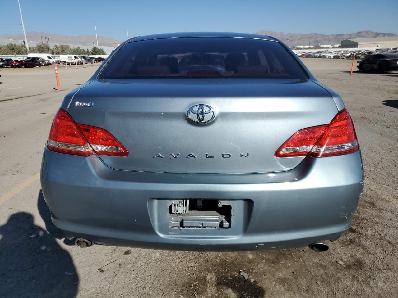 Toyota Avalon Xl Image 3