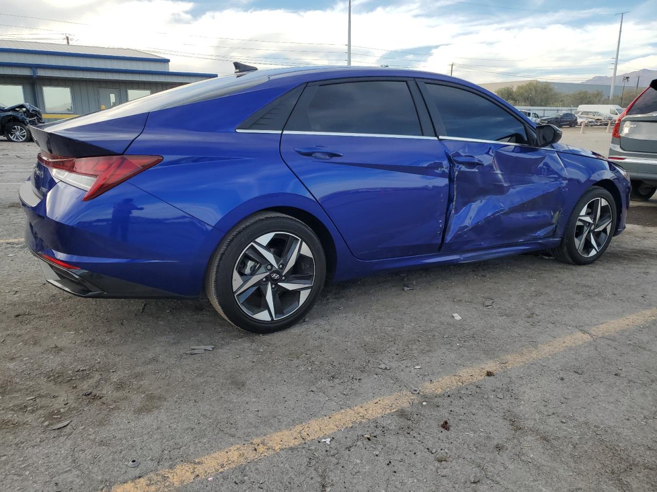 Hyundai ELANTRA Limited Image 7