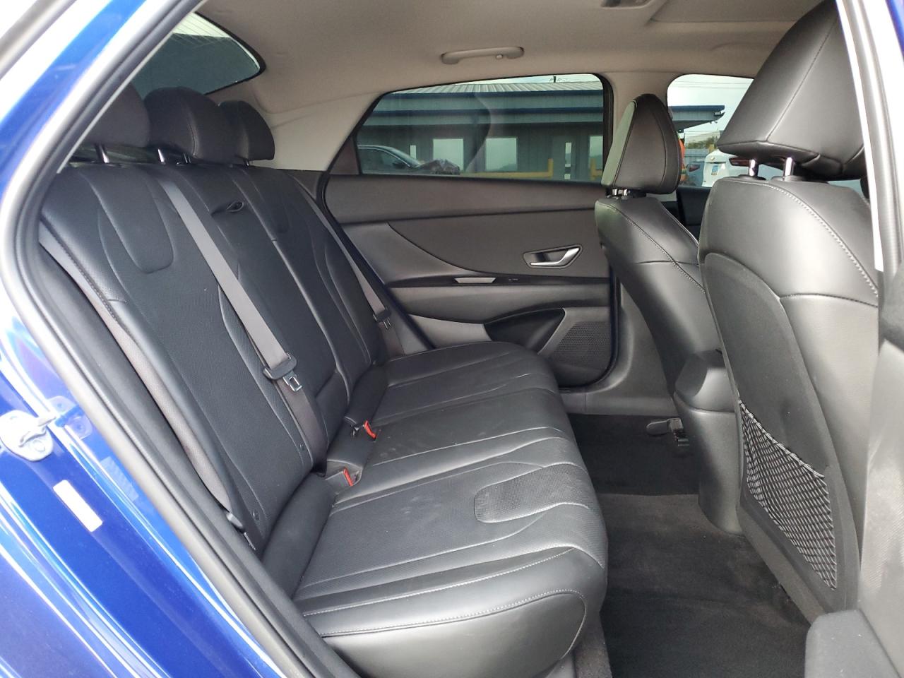 Hyundai ELANTRA Limited Image 4