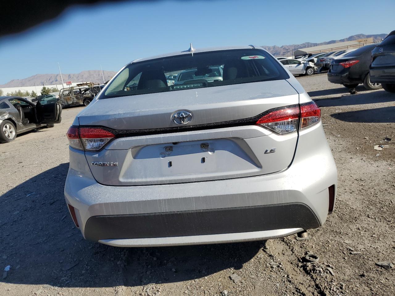 Toyota Corolla Le Image 11