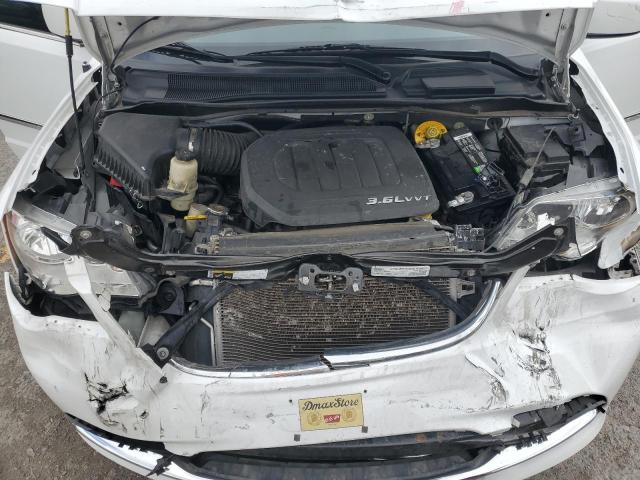 Chrysler Minivan Touring Image 6