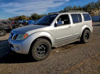  Salvage Nissan Pathfinder