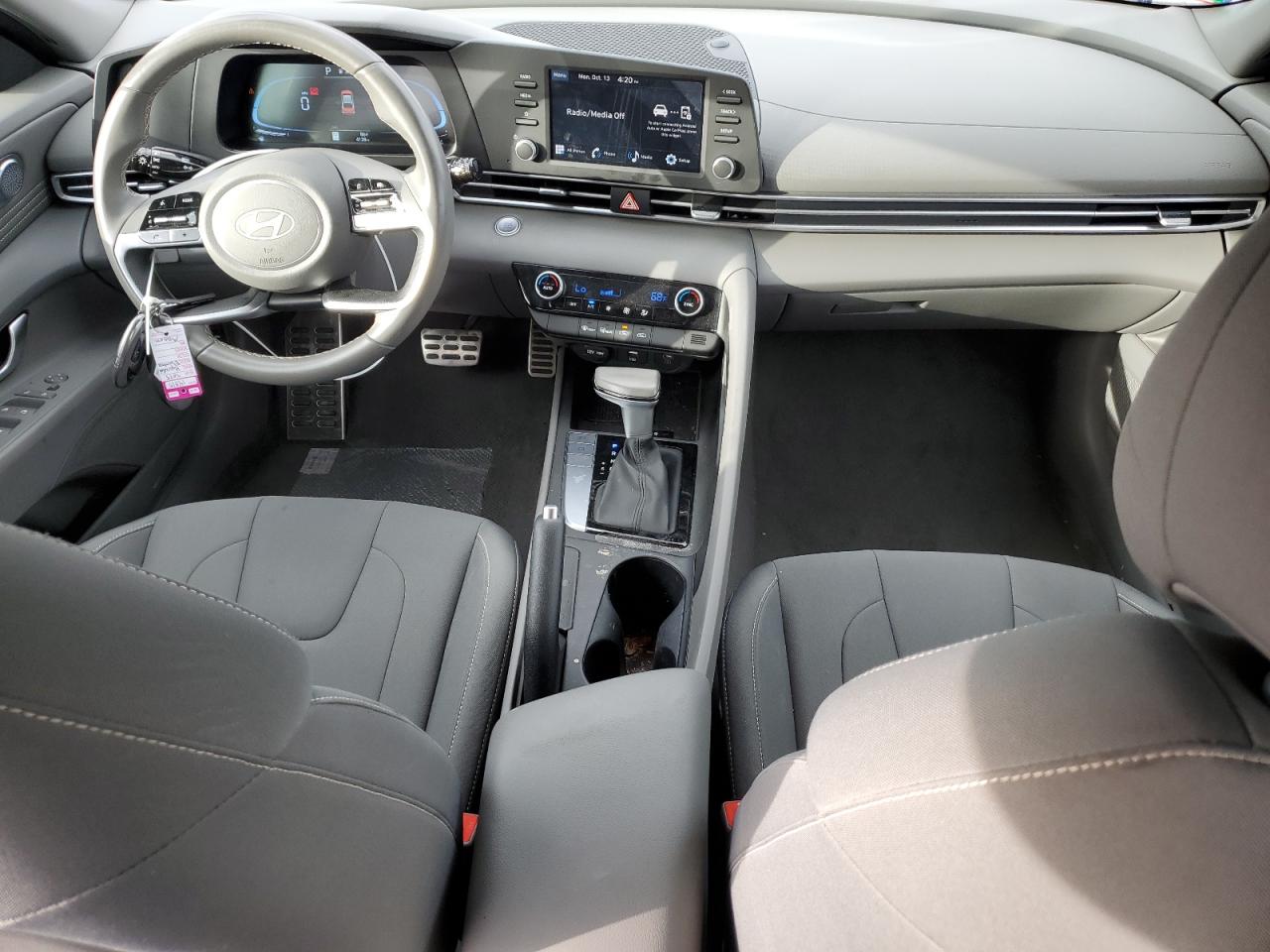 Hyundai ELANTRA Sel Sport Image 9