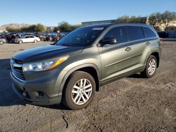  Salvage Toyota Highlander